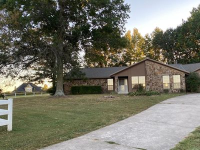957 N Barrington Rd, Springdale, AR, 72762