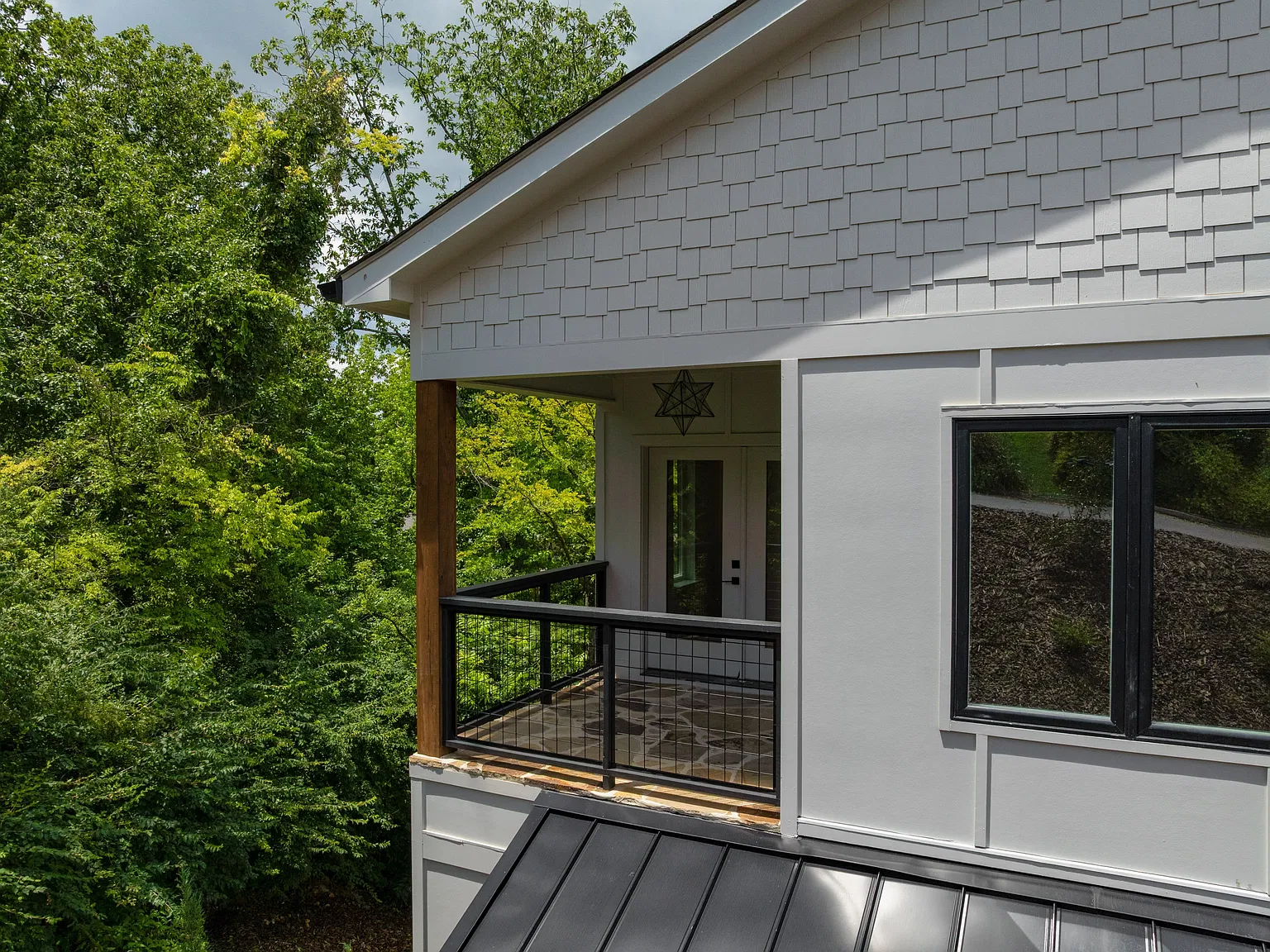 401 Druid Lane - 1 — Photo 3