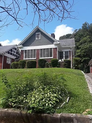 Hilltop living in Adair Park! Imagine the fun you'll have with a lovely apartment with unspoiled views of one of the best Parks in Atlanta, Adair Park!