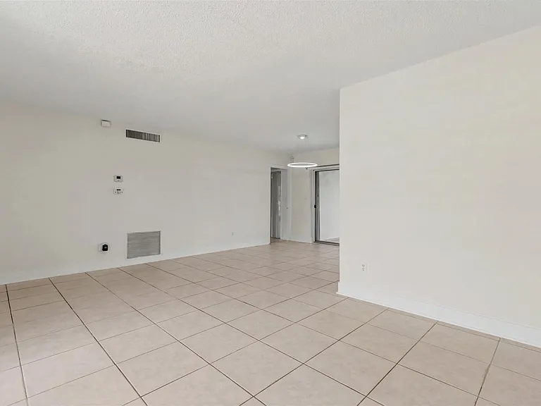 6821-6825 NW 11th Pl #6825 — Photo 16