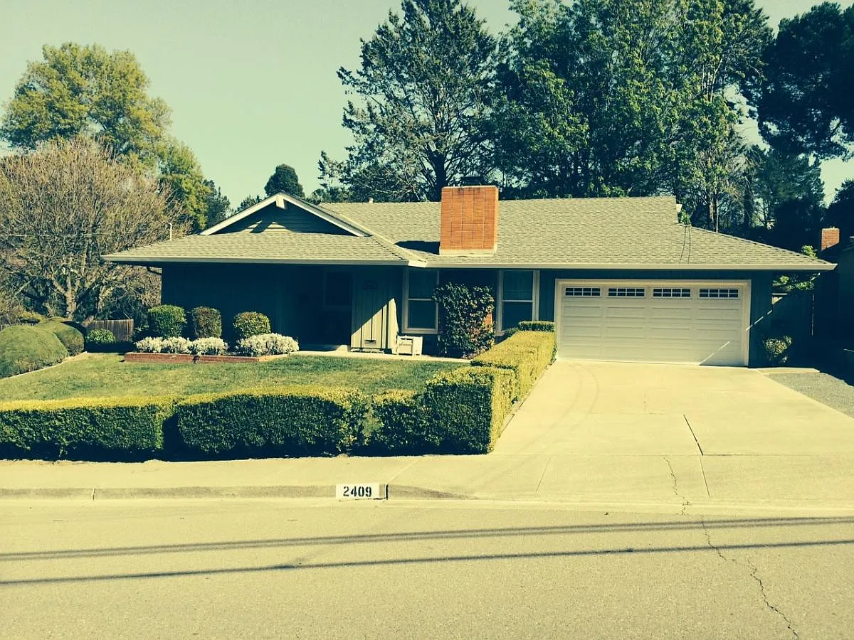 2409 Mallard Dr photo 1