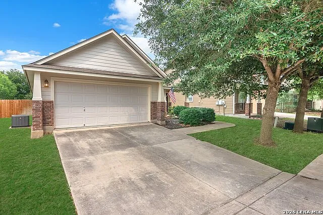 3 bed, 2.0 bath, 1873 sqft, $1,900 — Photo 3