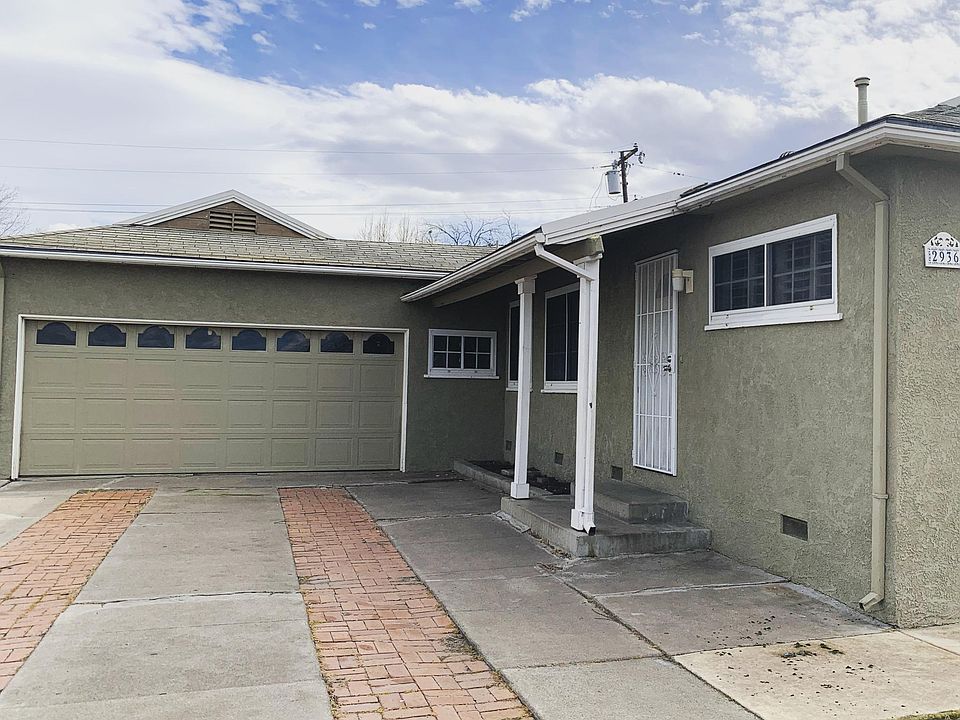 1st image of 2936 W Princeton Ave