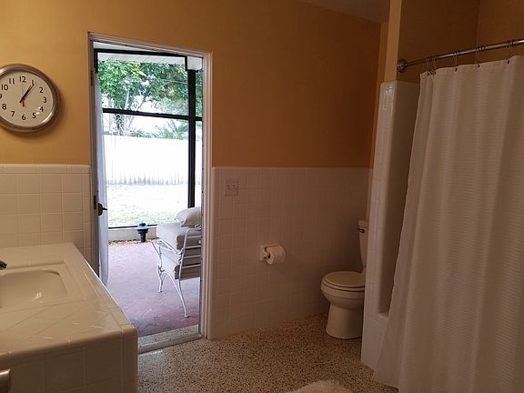 5th image of 3076 Tyrone Ln