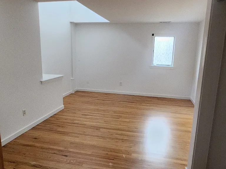 41 Breeds Hill Pl — Photo 10