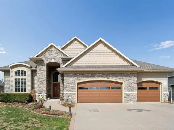 604 Majestic Oak Rdg, Solon, IA 52333