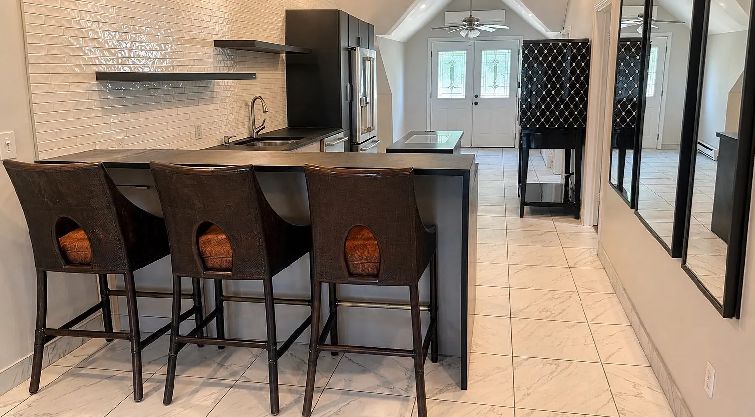 3 bed, 2170 sqft, $2,875 — Photo 3