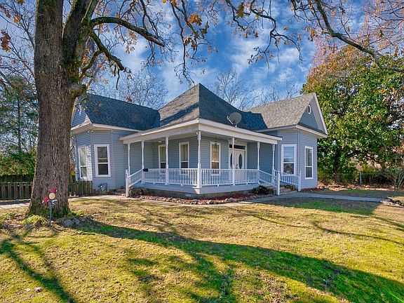 3rd image of 602 3rd St