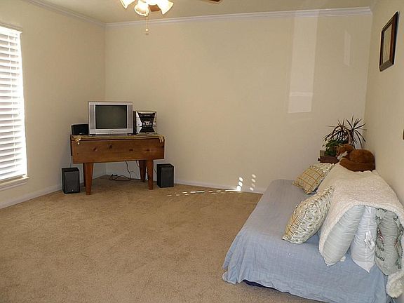 3rd image of 1706 Lapaz Ct