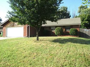 349 Chickasaw Ln, Yukon, OK 73099