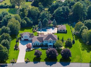 10 Yellow Brook Rd, Holmdel, NJ 07733