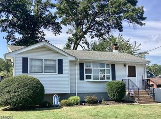 289 Congress St, Saddle Brook, NJ 07663