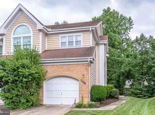 1233 Woodbrook Ct, Reston, VA 20194