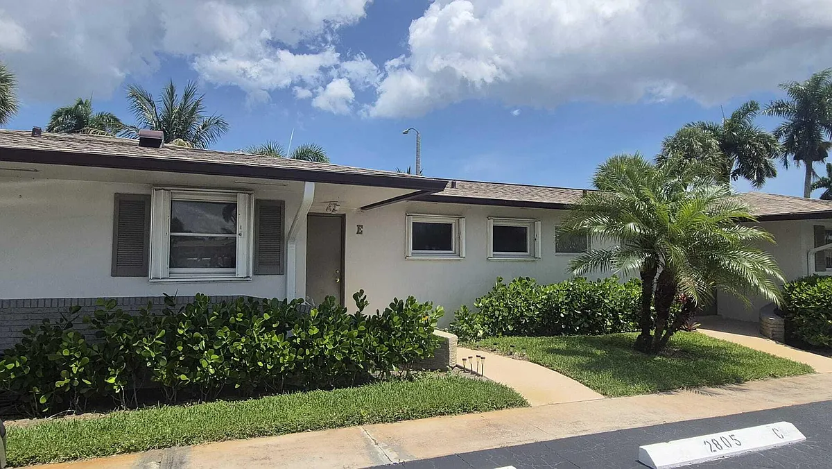 Building Photo - 2805 Crosley Dr E #E