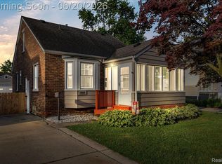 1009 Harvard Rd, Berkley, MI 48072