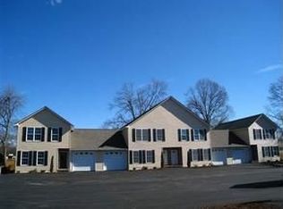 1134 E Lee Rd, Taylors, SC 29687