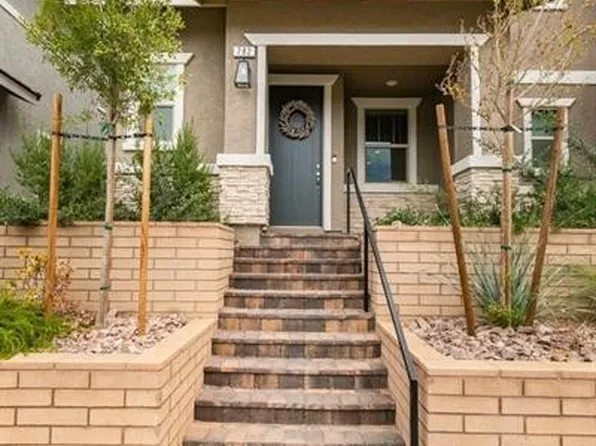 782 N Water St, Henderson, NV 89015