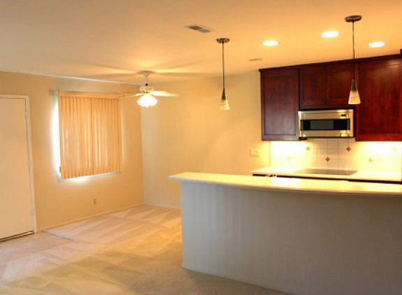 4th image of 209 Watson Dr APT 2