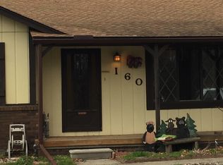 160 W Wise Rd, Commerce Township, MI 48382