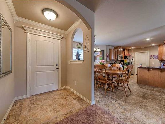 4th image of 6011 S 37th St