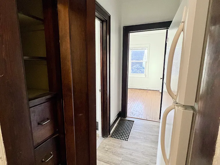 329 Reserve Ave #329.5 — Photo 4