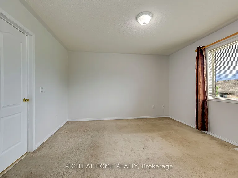 38 Fairview Rd W #38 — Photo 28