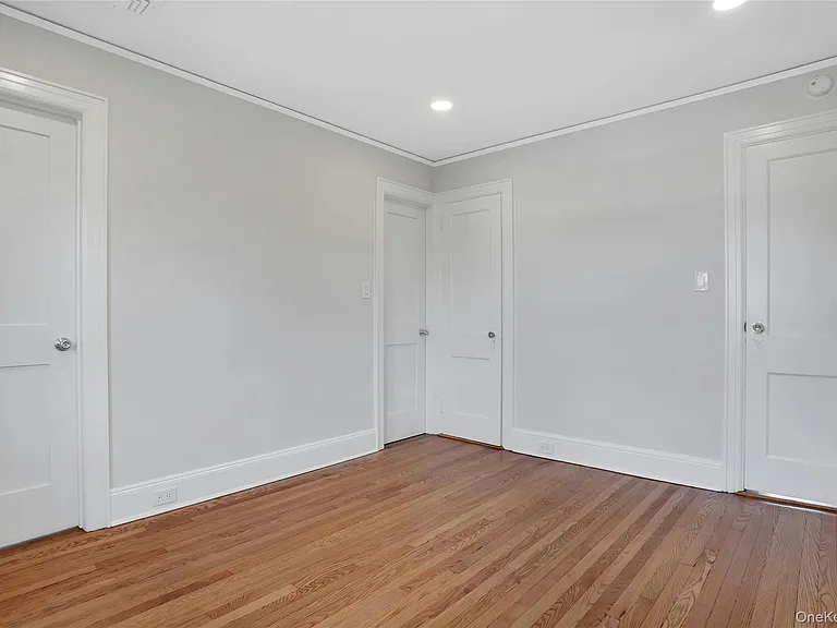 92 Hillside Ave — Photo 18