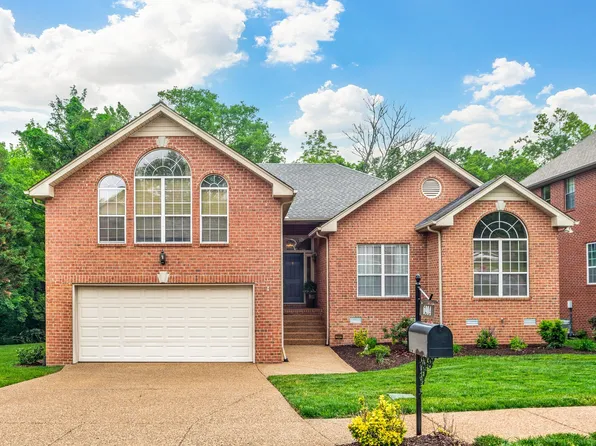 6904 Sunnywood Dr, Nashville, TN 37211