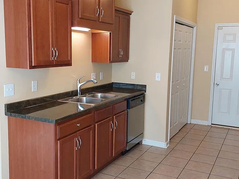 2869 Brewster Dr — Photo 4