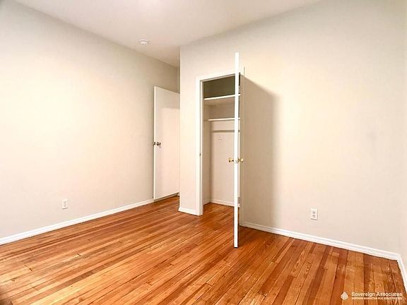 5th image of 209 W 108th St APT 20