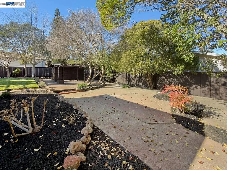 20 Adak Ct — Photo 17