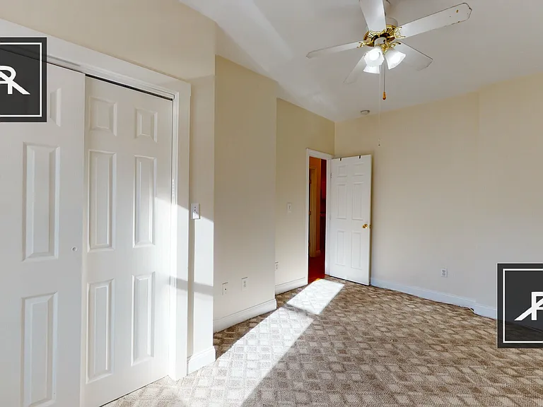 17 Linden St #2 — Photo 20