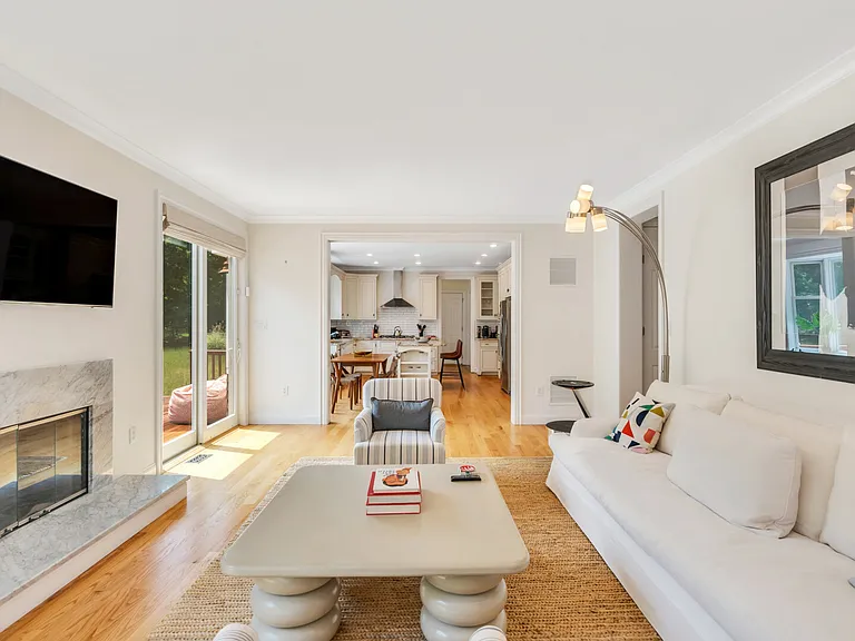 8 Wildflower Ln — Photo 6