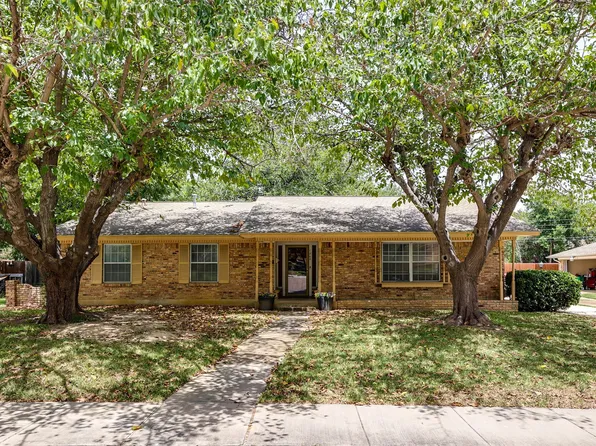 1202 Roman Rd, Grand Prairie, TX 75050