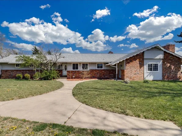 454 S Howe St, Wichita, KS 67209