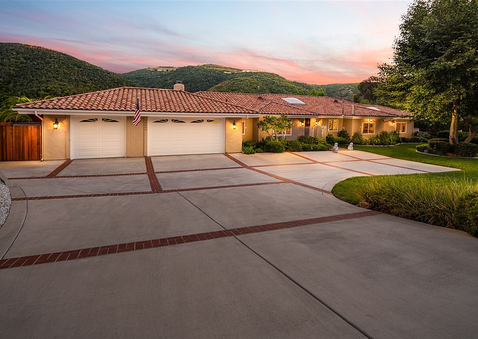 1st image of 29448 Vista Valley Dr