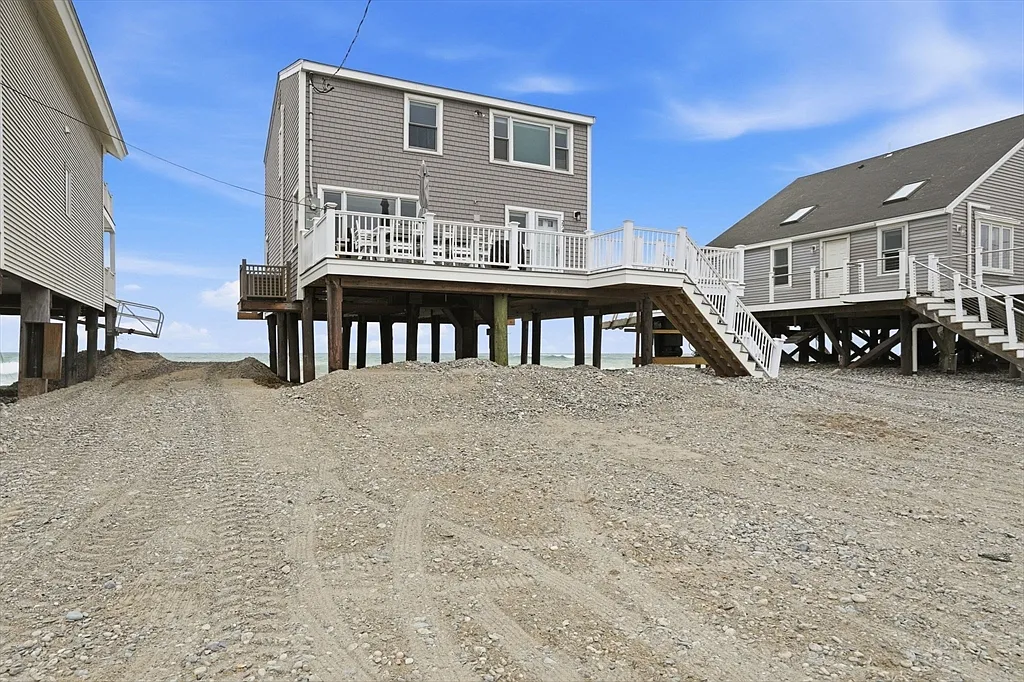 3 bed, 2.5 bath, 1404 sqft, $4,500 — Photo 1