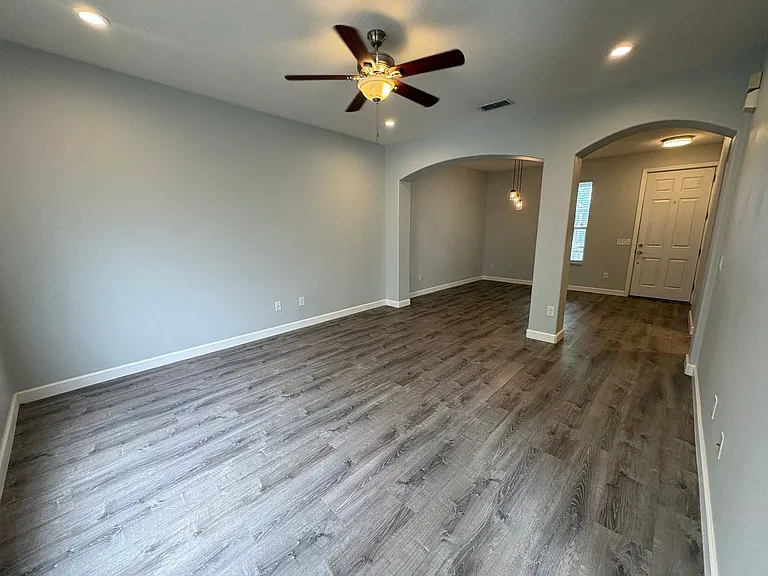 4209 Austen Falls Ln — Photo 4