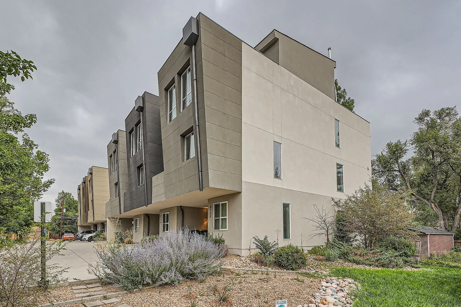 8150 W 10th Ave — Photo 2
