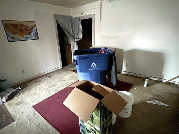 5th image of 917 E Vilas Ave