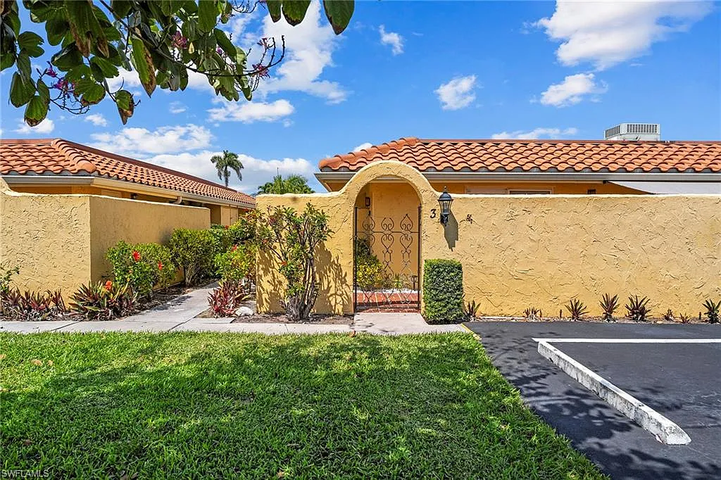 2 bed, 2.0 bath, 1080 sqft, $3,500 — Photo 1