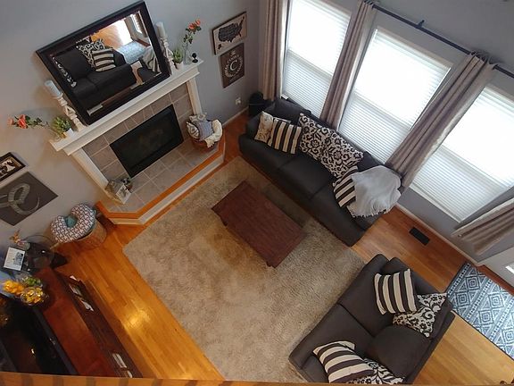 5th image of 4916 Riverwalk Dr