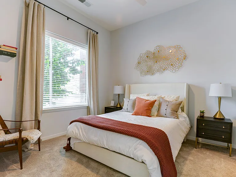 Pullman Pointe — Photo 7