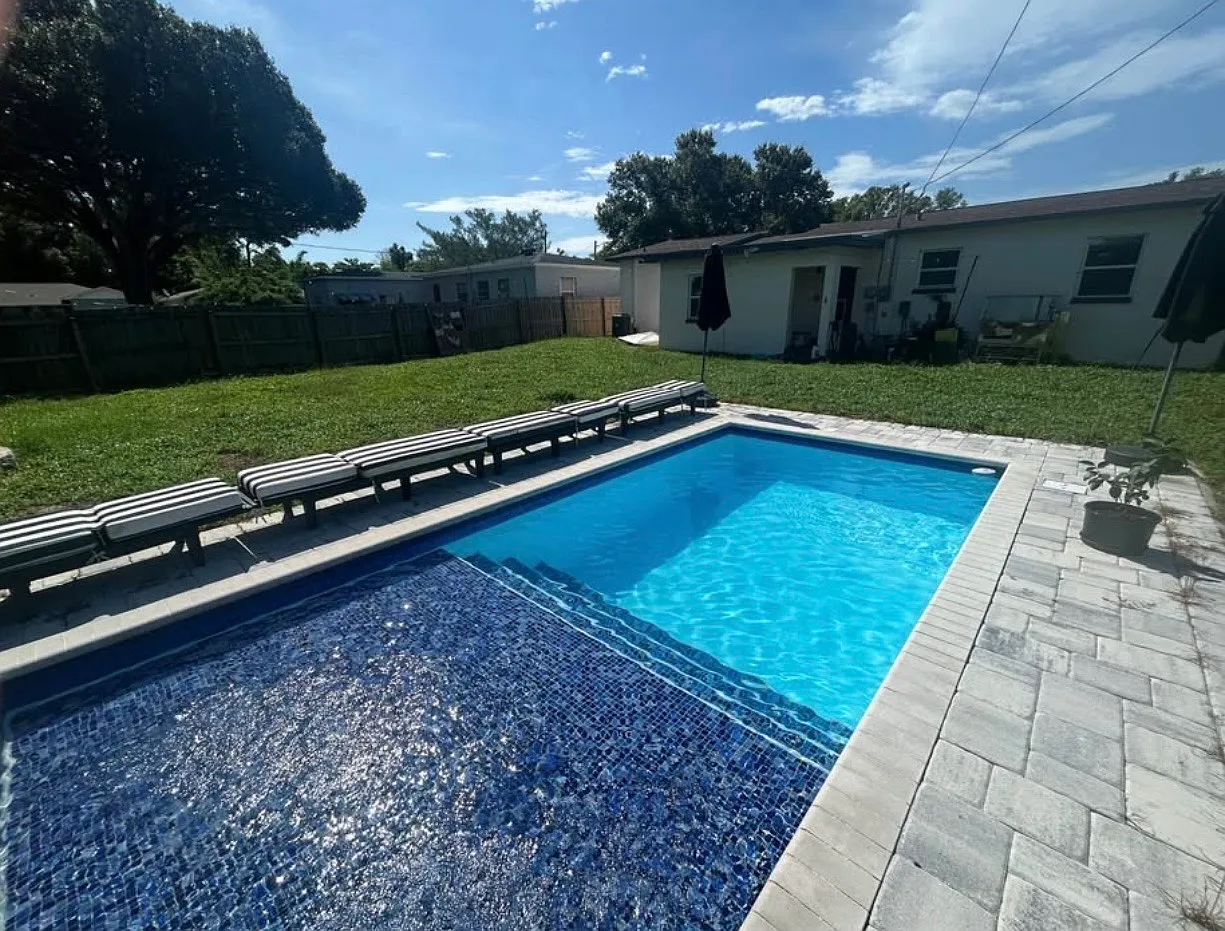 3 bed, 1100 sqft, $4,150 — Photo 2