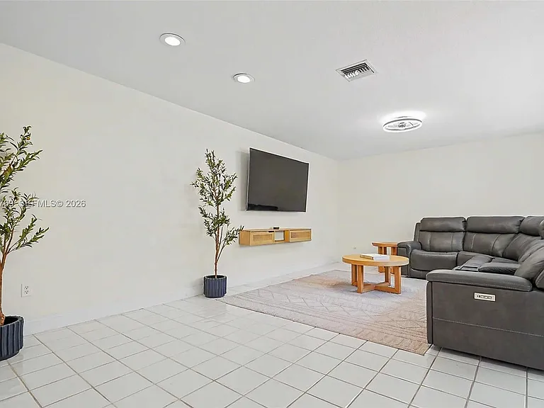 10994 Neptune Dr #10994 — Photo 7