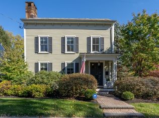 20 Halstead St, Clinton, NJ 08809