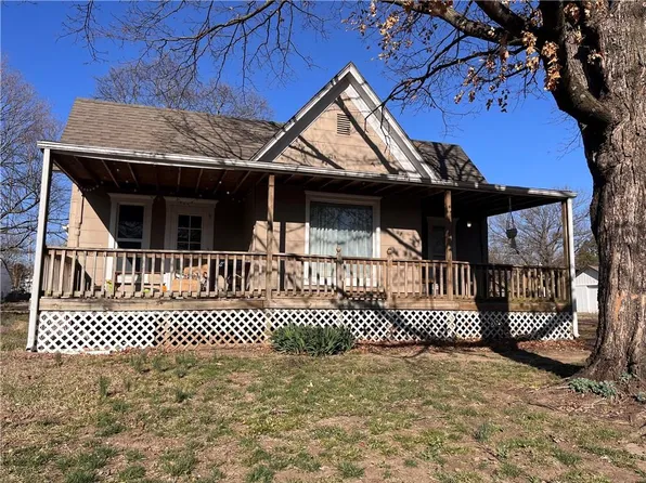 736 S Crawford St, Fort Scott, KS 66701