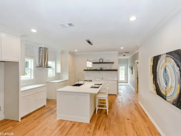 604 Lucas St, Athens, TX 75751