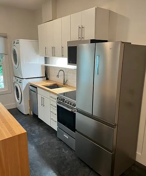 3767 Laurel Park Hwy #B — Photo 5