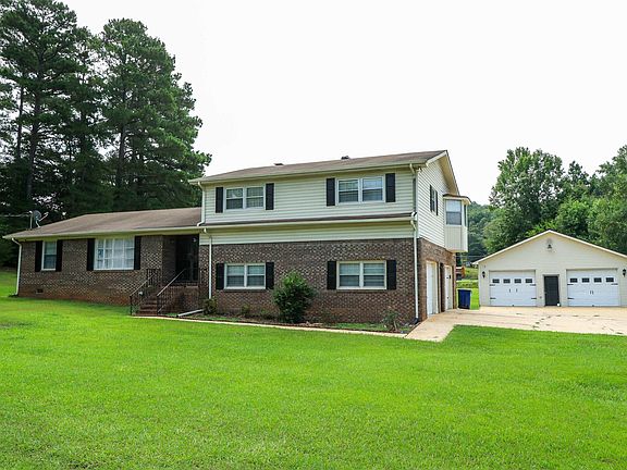 3rd image of 92 Kona Ln